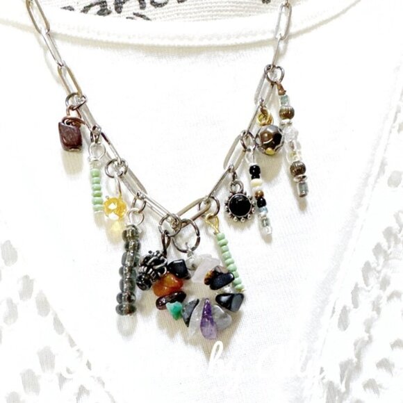 Tassel multi charms necklace - Picture 3 of 5